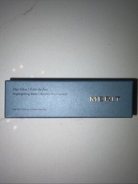 MERIT Day Glow Highlighting Balm - Blue Box